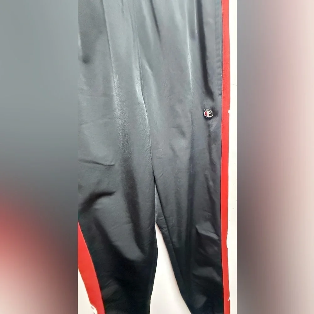 Champion label black